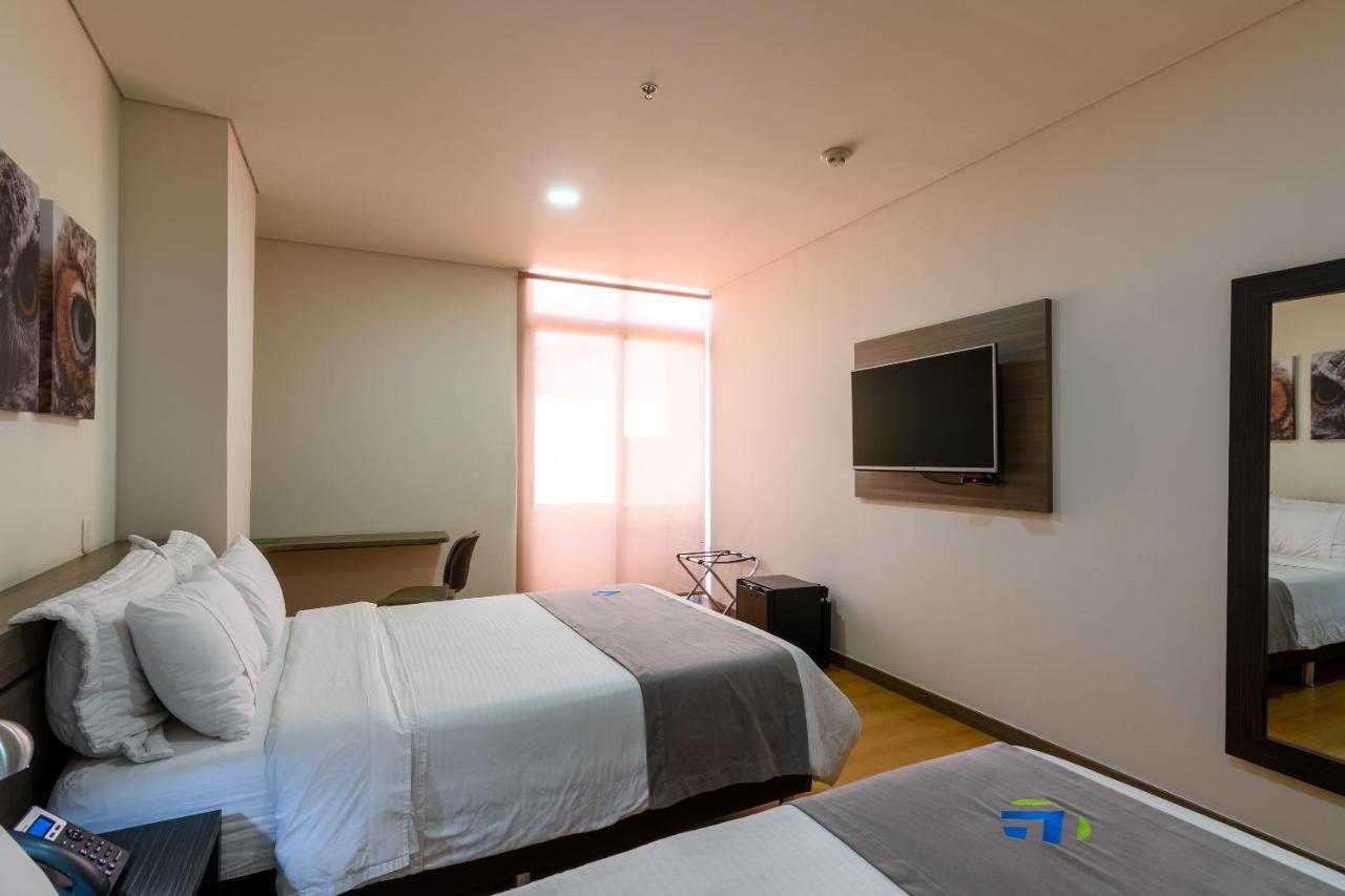 Hotel Vivre เมเดยิน ภายนอก รูปภาพ